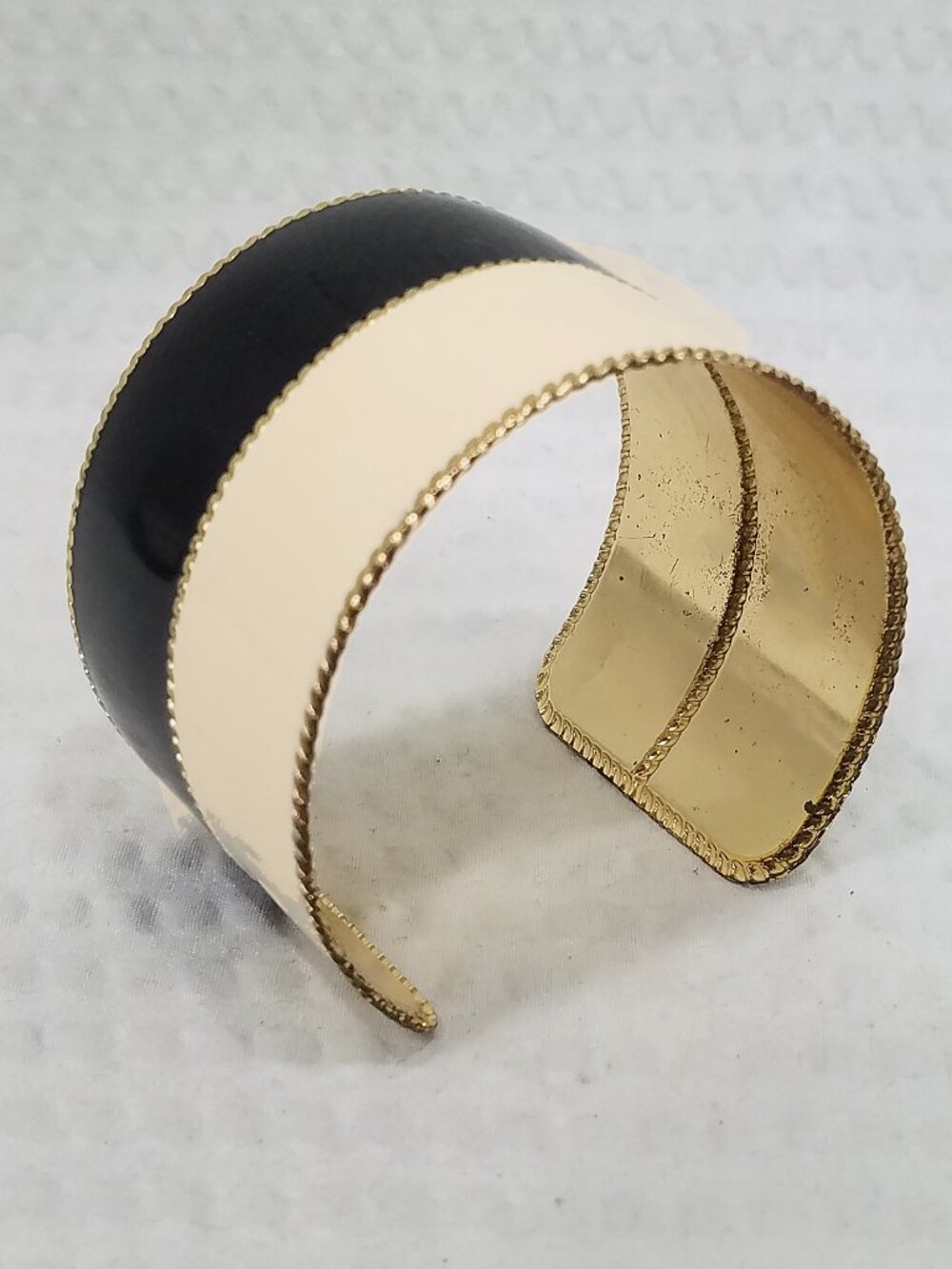 Enamel Cuff Bracelet Black and Cream Chunky Gold Tone Wide Bangle Vintage 1990s - Picture 4 of 6